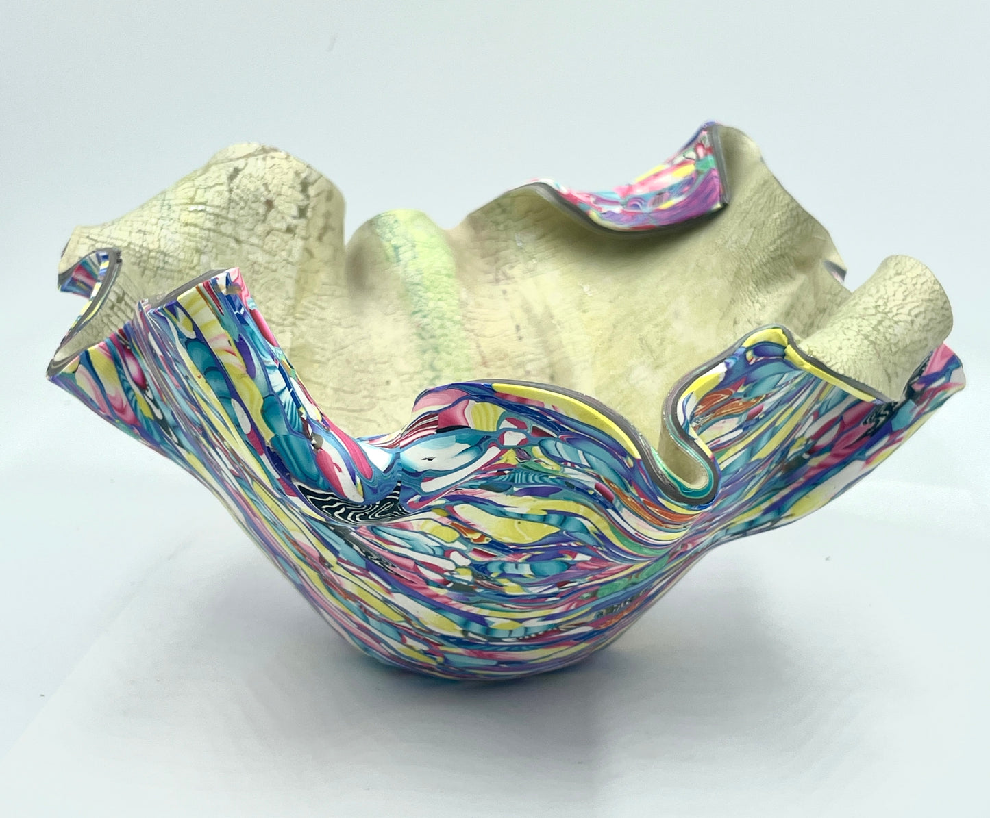 Delicate fold bowl